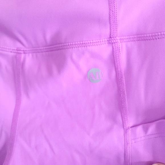 ALL ACCESS- Ultra High Rise Utility Pocket Legging in Future & Black. Size XS‎ - Picture 10 of 11